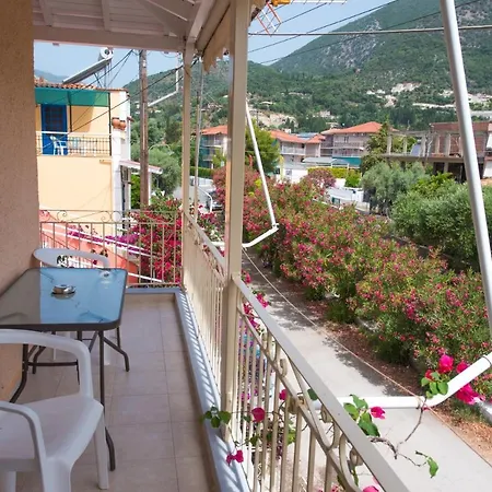 Ferendinoy - Ferendinoy Dionisia 招待所 奈德里